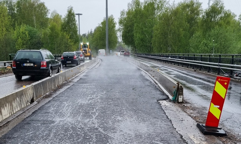 Kreate peruskorjaa Sahaajankadun ylikulkusillan Itäväylällä Helsingissä.