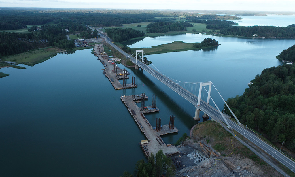 Kirjalansalmen siltatyömaa heinäkuussa 2023, kuva: Tuomas Koivisto/Kreate