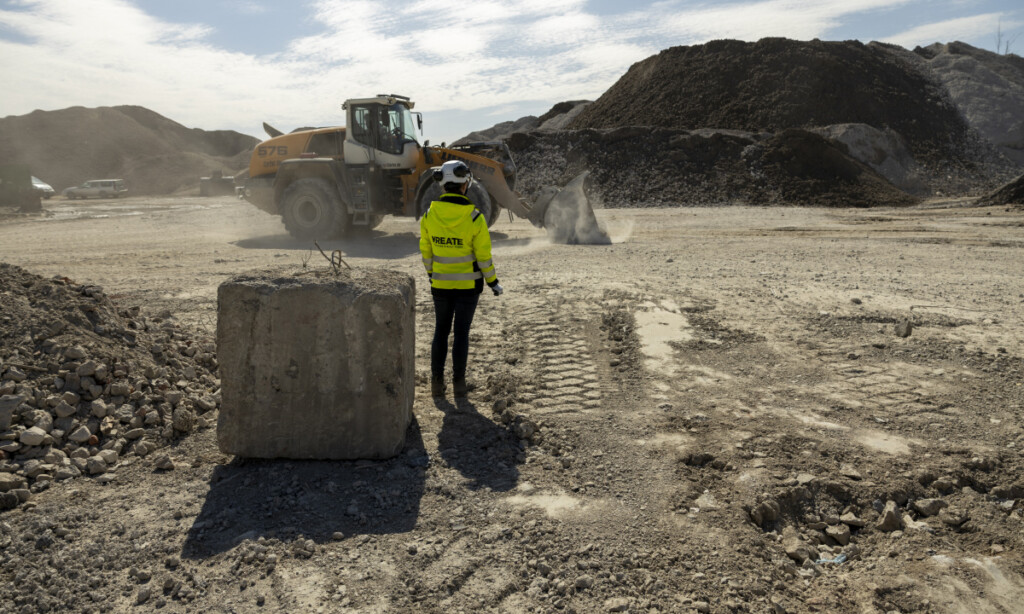 Kreate valmistaa KreMua Vantaan kiertotalousalueella, jossa käsitellään myös muita materiaaleja ja tarjotaan uusiomateriaaleja hyödynnettäväksi rakennustyömailla.