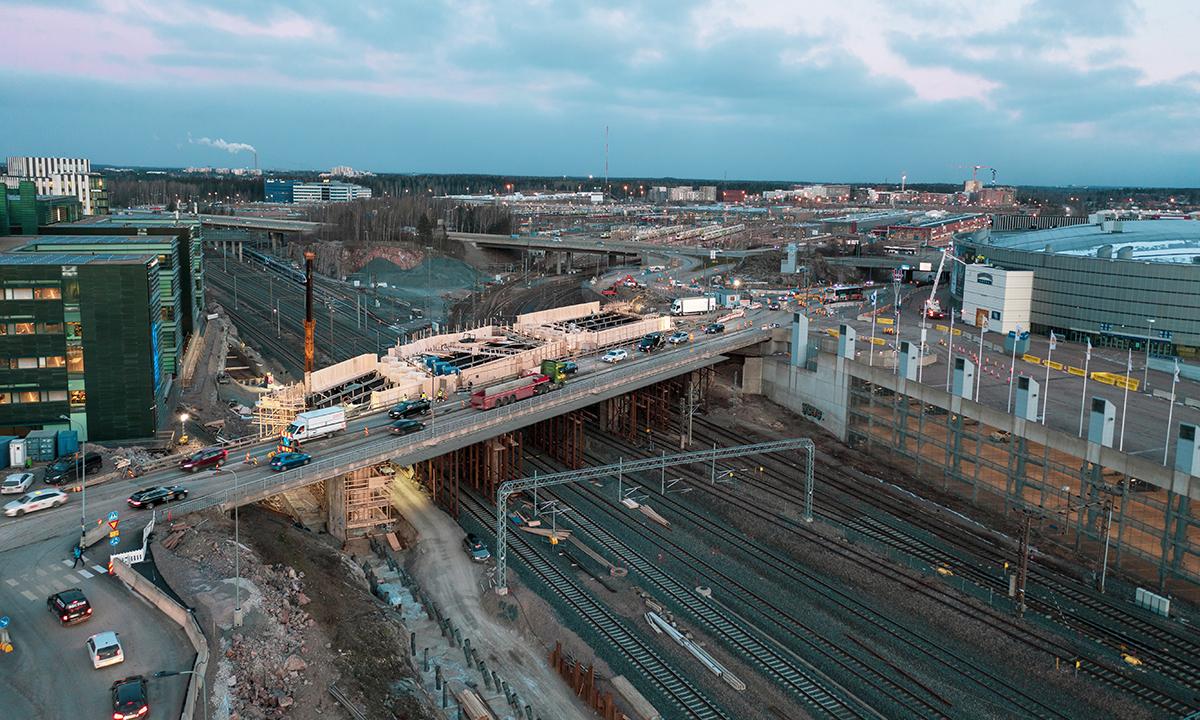 Kreate urakoi mittavassa Veturitie ja Ratapihakorttelit -hankkeella Helsingin Pasilassa.