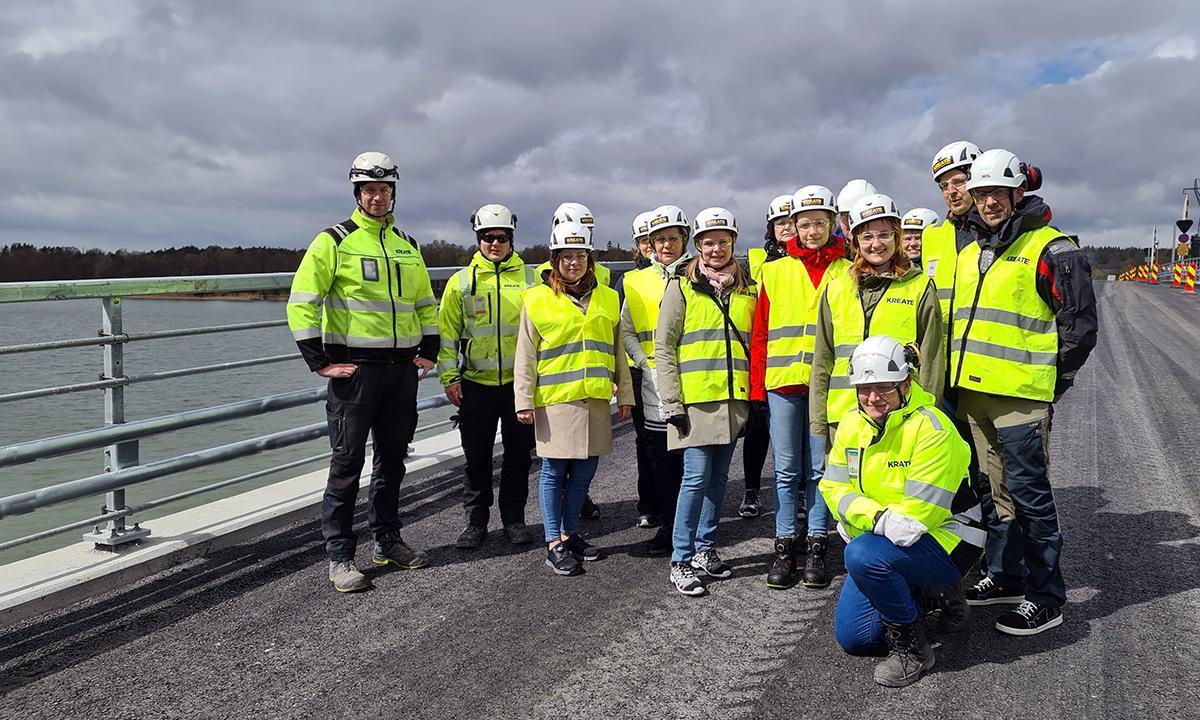 Lillholmenin silta vierailijat