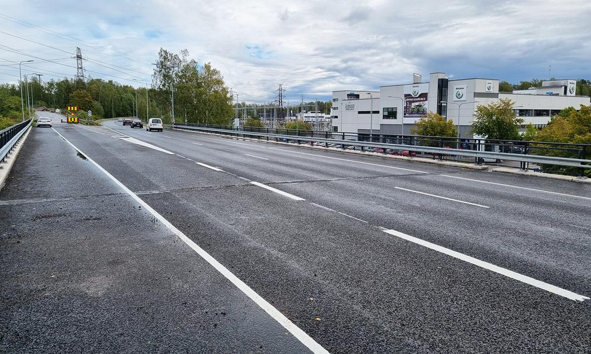 Kreaten urakoima Mustapuron tulvasuojaus ja Itäväylän sillat -hanke valmistui Helsingissä Itäväylän varrella.