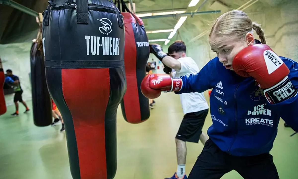 Nyrkkeilijä Pihla Kaivo-oja on Kreaten tukema urheilija, joka tähtää kohti olympialaisia.