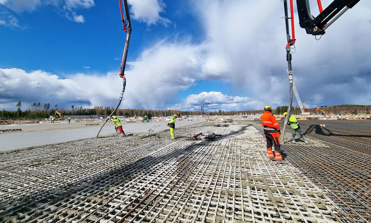 Kreaten pohja- ja betonirakentajat toteuttavat Onniselle ja K-Autolle rakennettavan logistiikkakeskuksen pohjarakentamisen ja betonityöt paalulaattaan asti.
